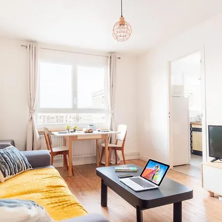 Cosy 200m De La Plage Apartment *
